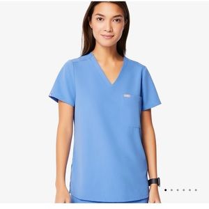 Never worn Figs Catarina One Pocket Scrub Too in CEIL BLUE
